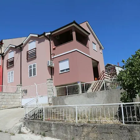 ゲストハウス Nijona 1 4*